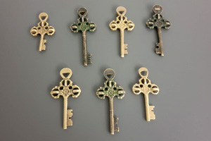 Фото 7 ключів від скрині